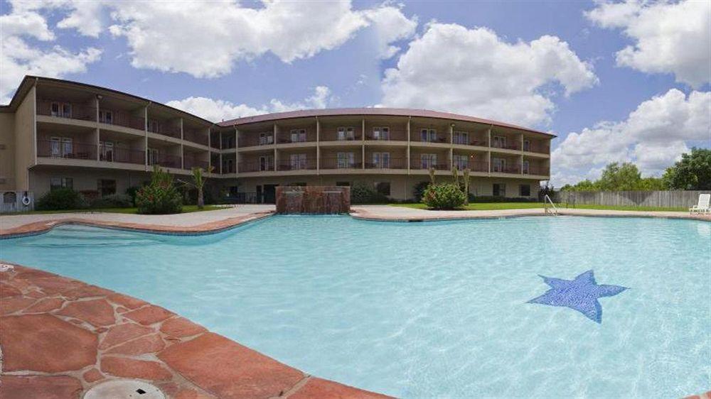 Holiday Inn Express & Suites Kerrville Exterior foto